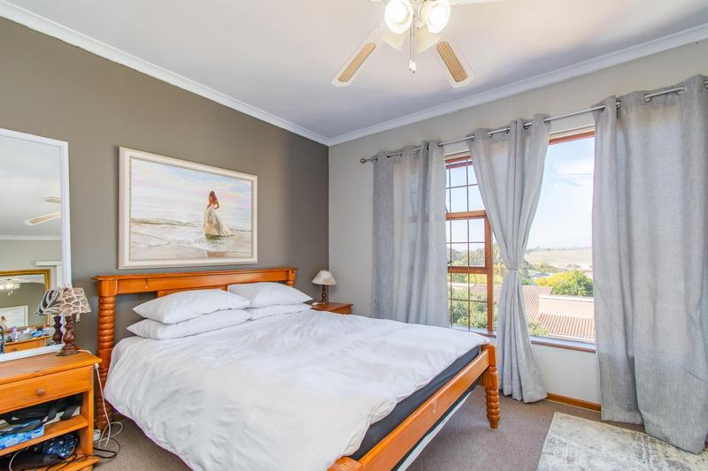 To Let 3 Bedroom Property for Rent in Sonstraal Heights Western Cape